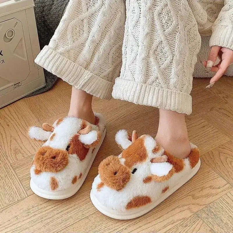 Brown Cow Slippers - Brown / 42-43
