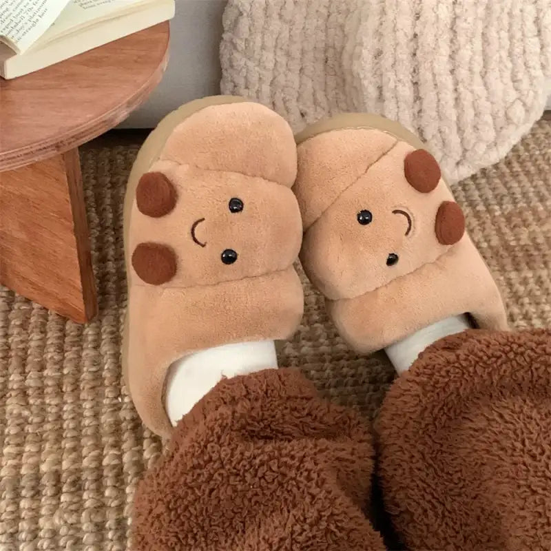 Croissant Slippers - 4.5