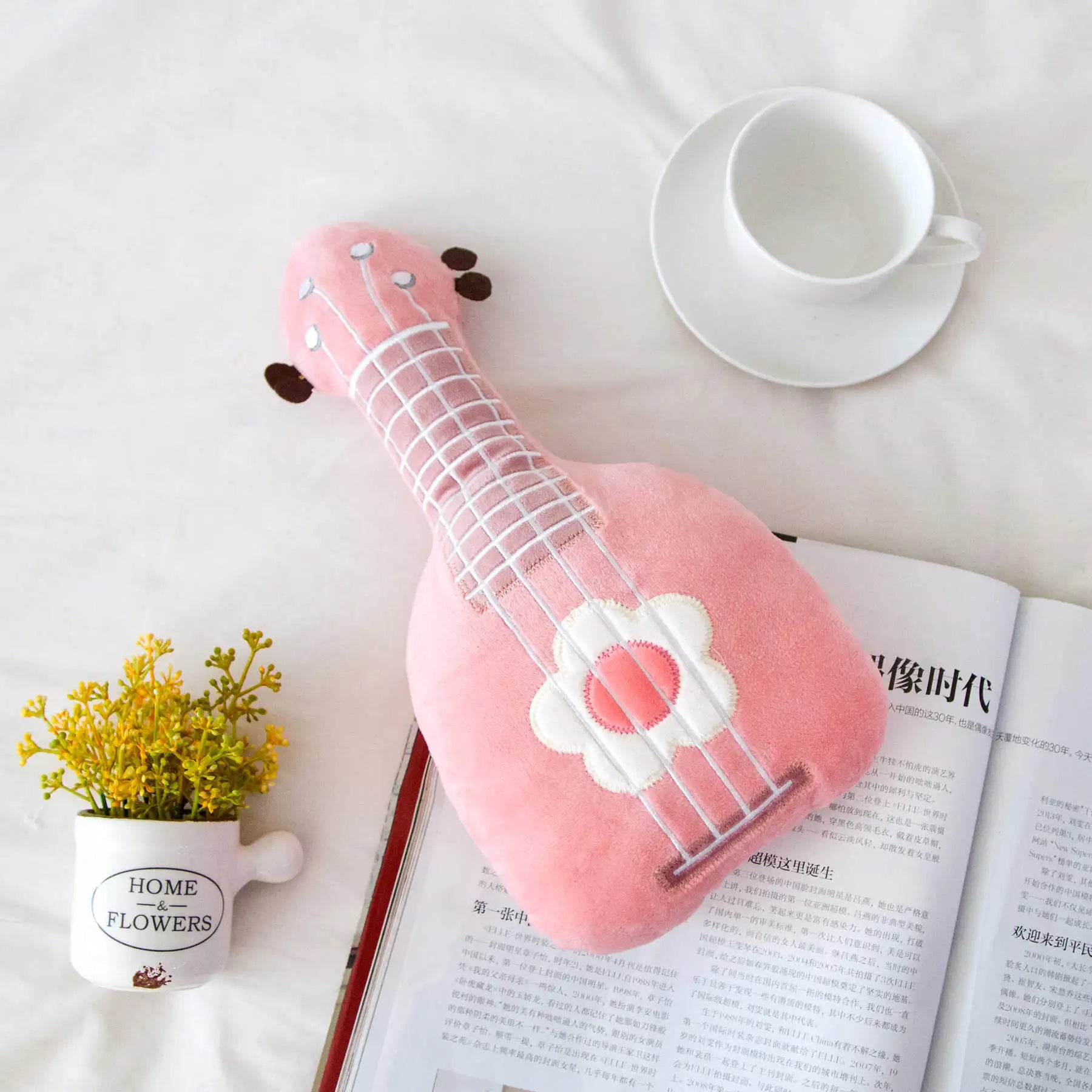 Guitar Plush - Pink / 14.6 in x 3.1